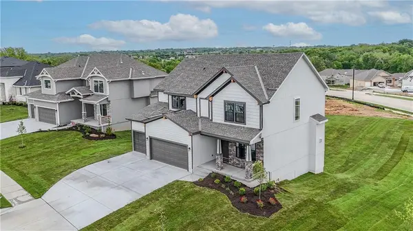 24624 W 60th TER, Shawnee, KS 66226