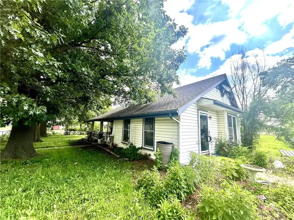 617 N Houston ST, Adrian, MO 64720