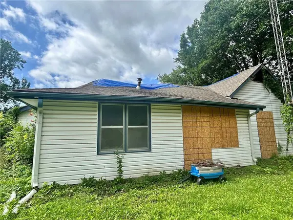 617 N Houston ST, Adrian, MO 64720