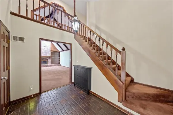 5768 Bower ST, Kansas City, MO 64133