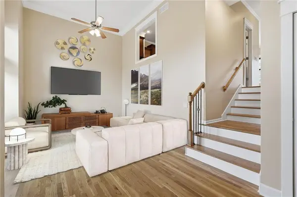 2911 Gentry Park Pkwy, North Kansas City, MO 64116