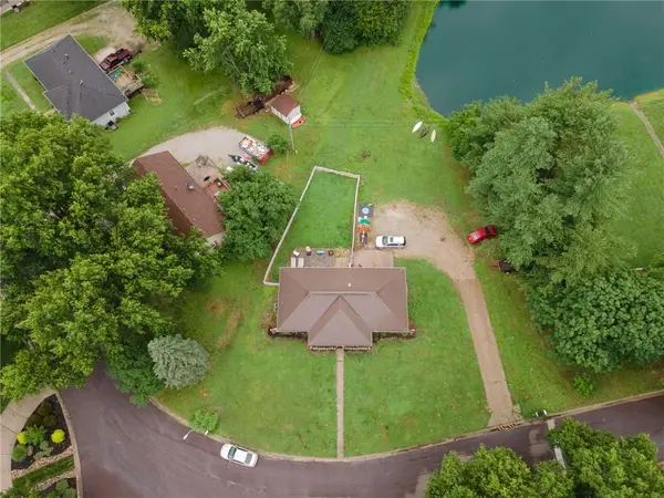 205 E Dauxville DR, Richmond, MO 64085