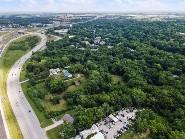 1203 N State Route 291 HWY, Liberty, MO 64068