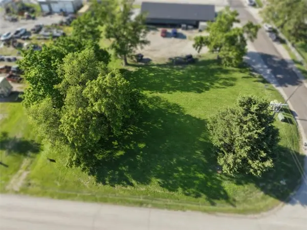 Main & Pineview ST, Stanberry, MO 64489