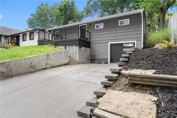 4504 Liberty ST, Kansas City, MO 64111