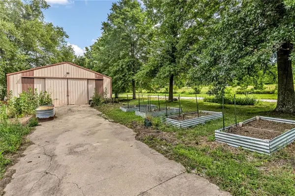 14226 NW County 14001 RD, Drexel, MO 64742