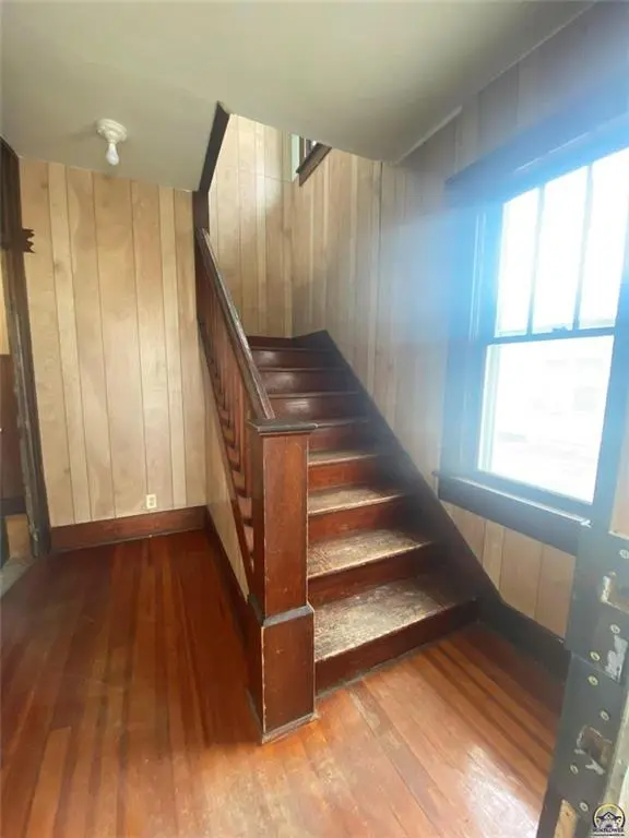 513 Niagara ST, Burlington, KS 66839