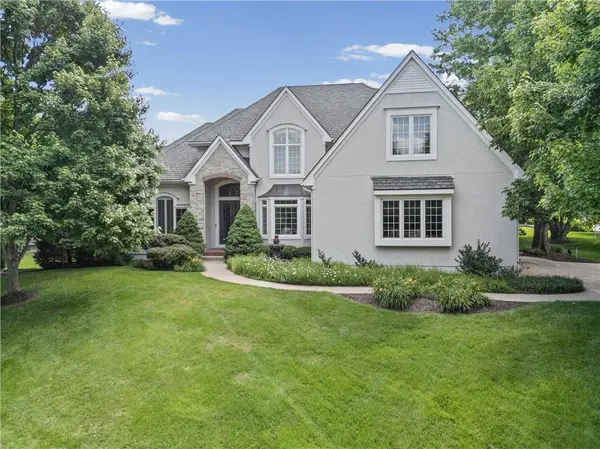 14302 Briar ST, Leawood, KS 66224