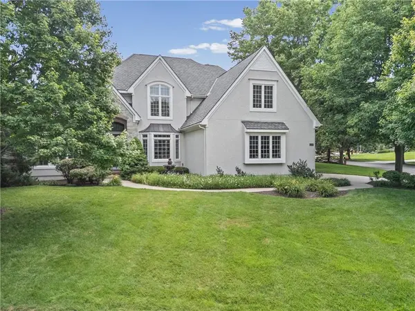 14302 Briar ST, Leawood, KS 66224