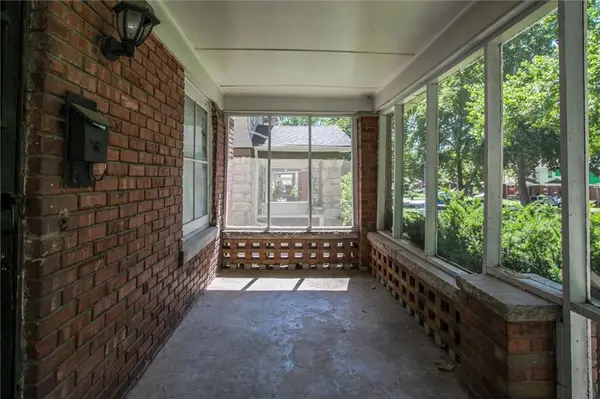 3222 E 28th ST, Kansas City, MO 64128
