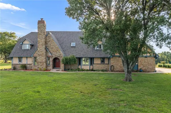 21898 Sunflower RD, Edgerton, KS 66021