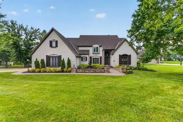 5502 Spinnaker Pointe N/A, Parkville, MO 64152