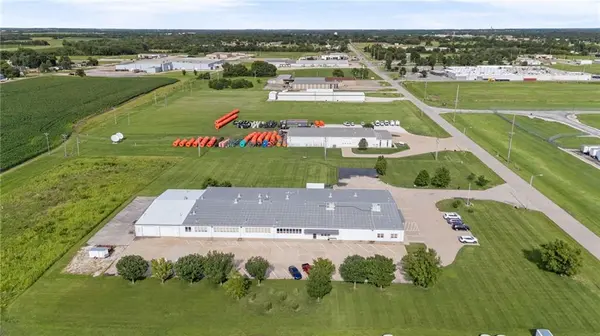 900 W Miller RD, Iola, KS 66749
