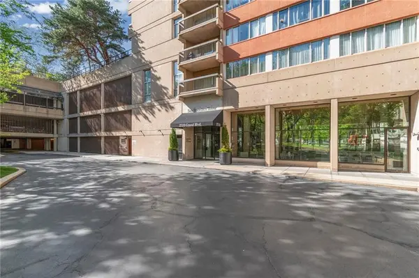 2510 Grand BLVD #2701, Kansas City, MO 64108