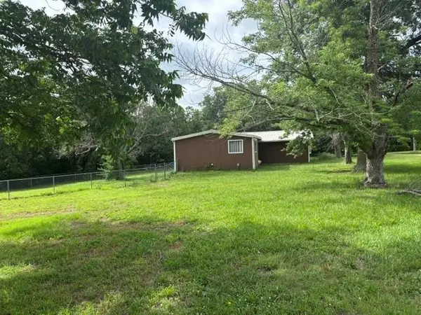 165 Lakeview DR, Toronto, KS 66777