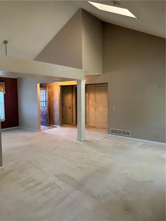 13 Stratford Place PT, St Joseph, MO 64506