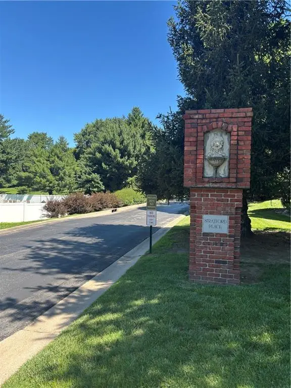 13 Stratford Place PT, St Joseph, MO 64506