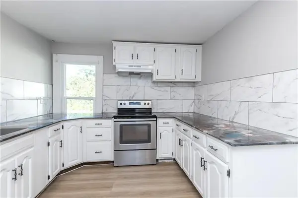 505 E Wall ST, Harrisonville, MO 64701