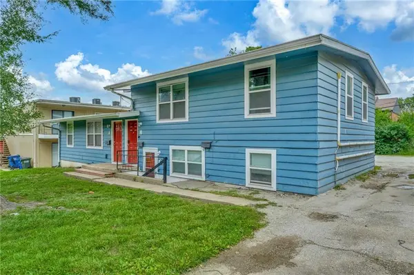 610 W 25th ST, Lawrence, KS 66046