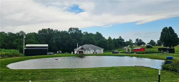 8352 NW B HWY, Urich, MO 64788