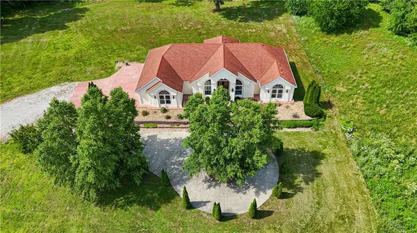 17773 Y HWY #17779, Sedalia, MO 65301