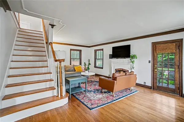 1200 W 72nd ST, Kansas City, MO 64114