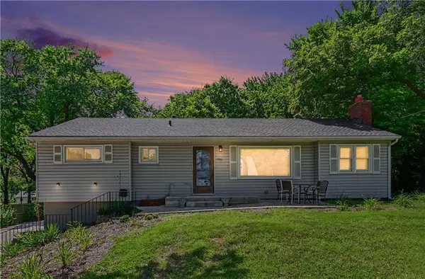 7940 N Broadway ST, Kansas City, MO 64118