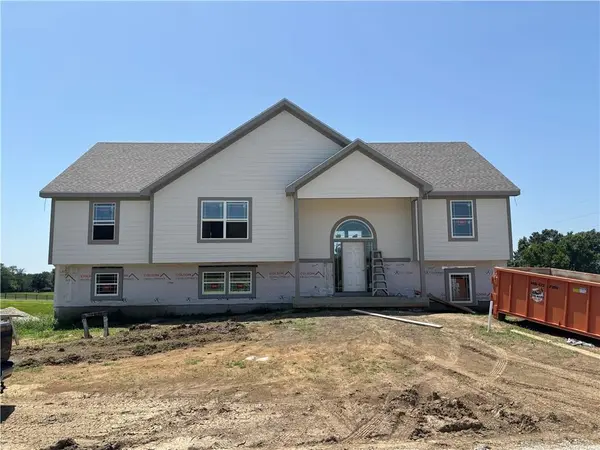 32 SW 160 RD, Warrensburg, MO 64093