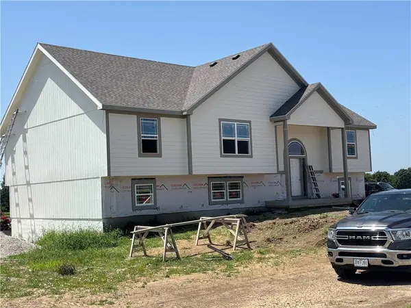 32 SW 160 RD, Warrensburg, MO 64093