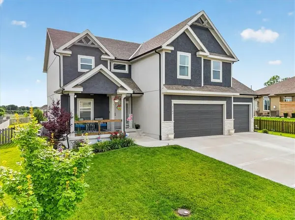 4705 SW 3rd ST, Blue Springs, MO 64014