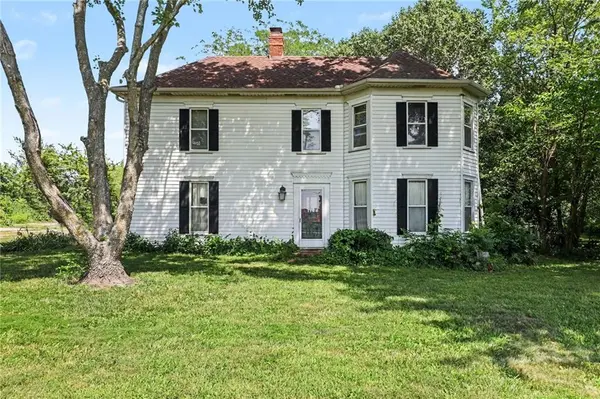 321 N Buckner Tarsney RD, Buckner, MO 64016