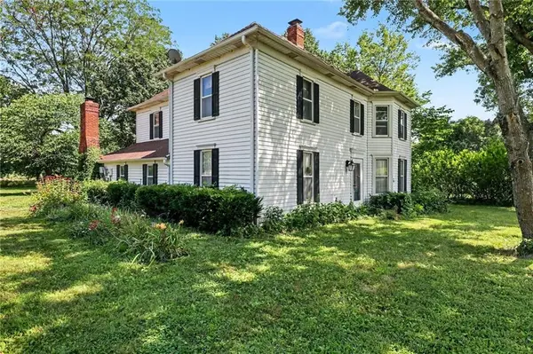 321 N Buckner Tarsney RD, Buckner, MO 64016