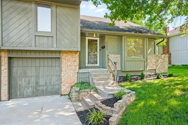 3408 E 104th ST, Kansas City, MO 64137