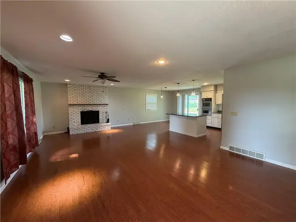 1305 S us 71 HWY, Savannah, MO 64485