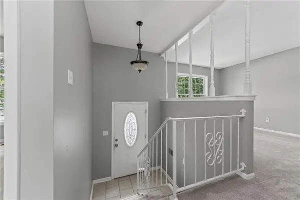 5924 NW Creekview DR, Parkville, MO 64152