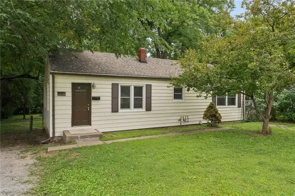 2811 S Northern BLVD, Independence, MO 64052