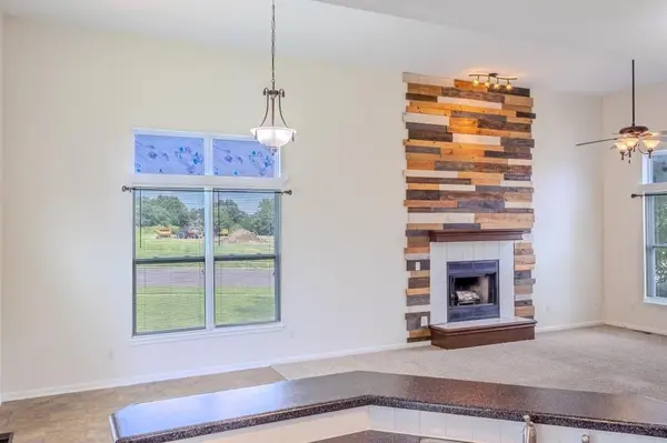 21705 S Race ST, Spring Hill, KS 66083