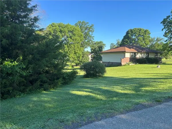 6740 SE Horseshoe DR, Holt, MO 64048
