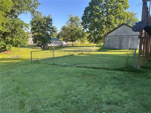 6740 SE Horseshoe DR, Holt, MO 64048