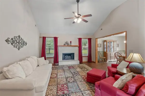 1905 River Ridge RD, Lawrence, KS 66044