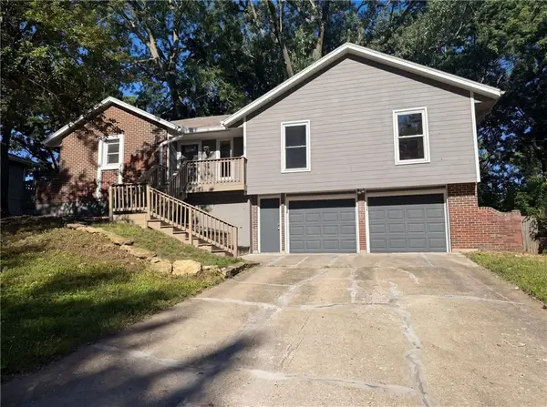 205 Ist Street TER, Blue Springs, MO 64014