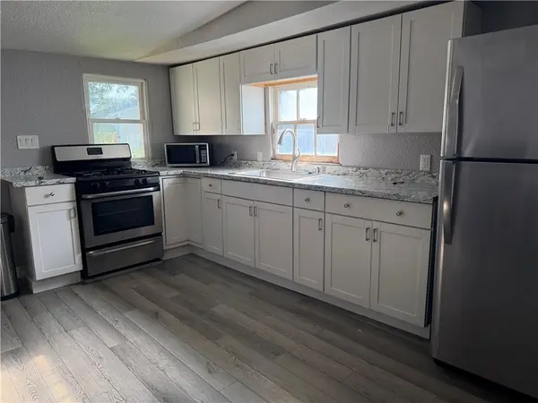 907 Morgan ST, St Joseph, MO 64504
