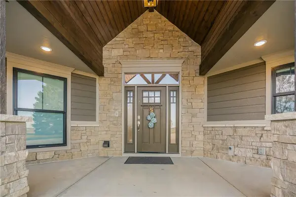 15615 NE 116th ST, Kearney, MO 64060