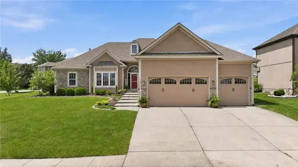 1416 Cross Creek DR, Raymore, MO 64083