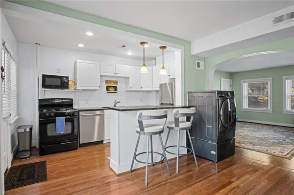 212 Emanuel Cleaver II BLVD #2 West, Kansas City, MO 64112