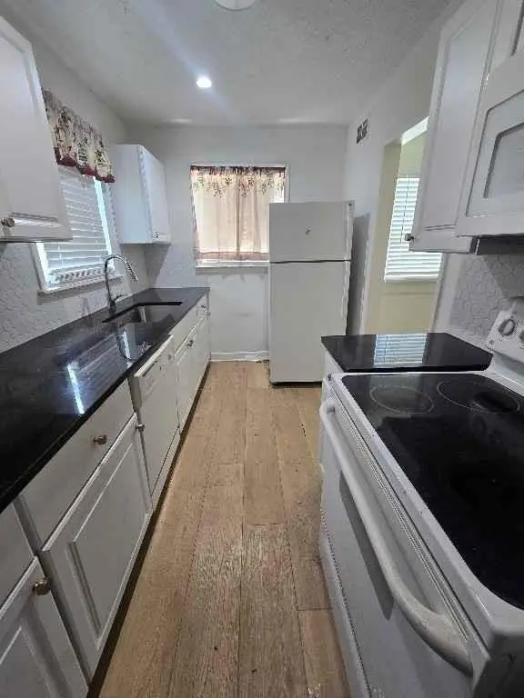 7229 Agnes AVE, Kansas City, MO 64132