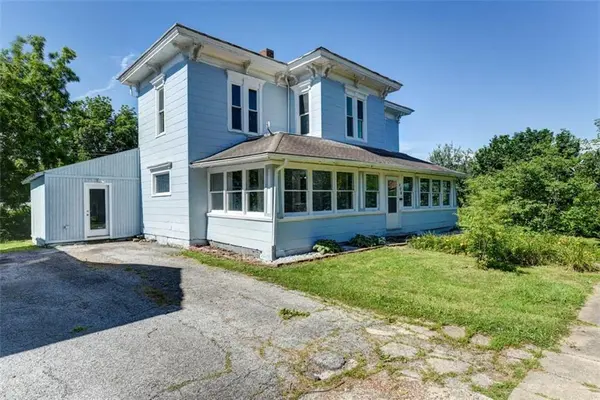 406 E 4th ST, Cameron, MO 64429