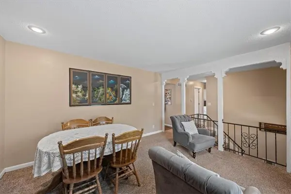 14213 W 94th ST, Lenexa, KS 66215