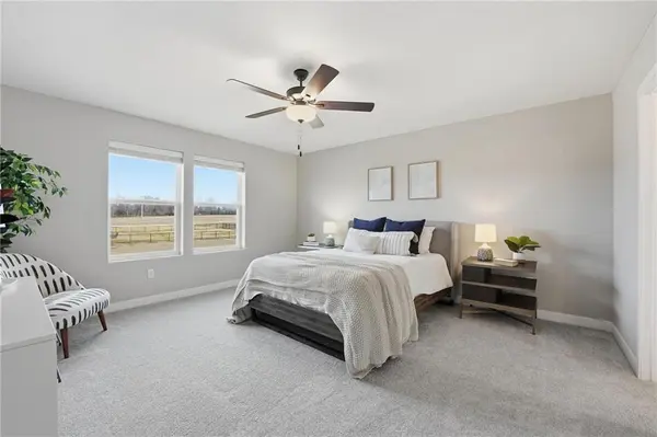 8923 SW 6th ST, Blue Springs, MO 64064