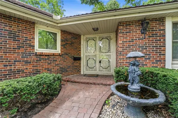 71 E 106th TER, Kansas City, MO 64114